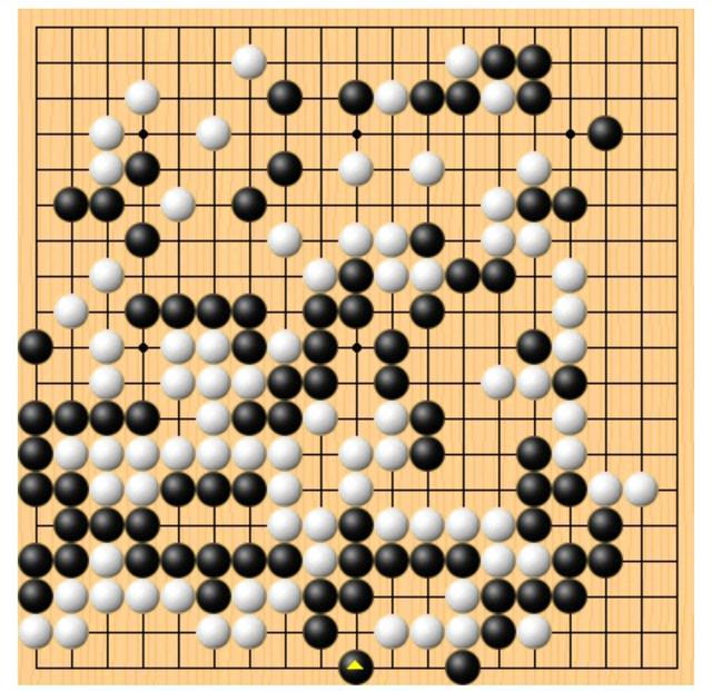 后防大将解围技术高超，保持零封对手