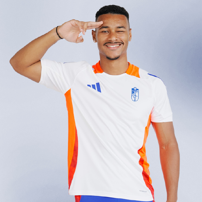 格拉纳达大胜潘普洛纳 格拉纳达大胜潘普洛纳