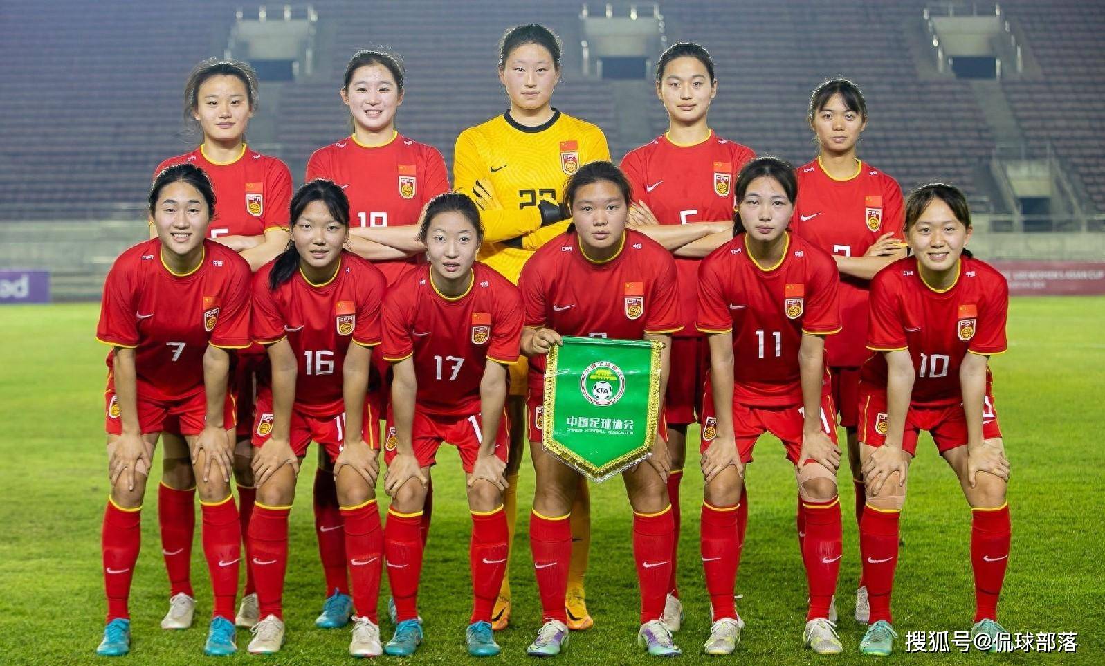 兴奋！国内足球球队球员性能出色斩获胜利
