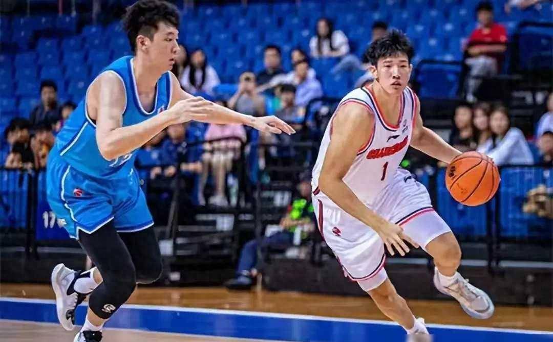 青少年篮球比赛中出现超级新星